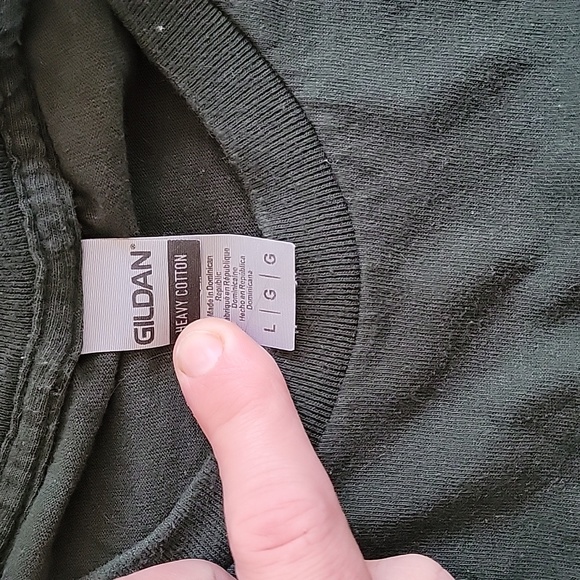 Green tshirt - Picture 2 of 2